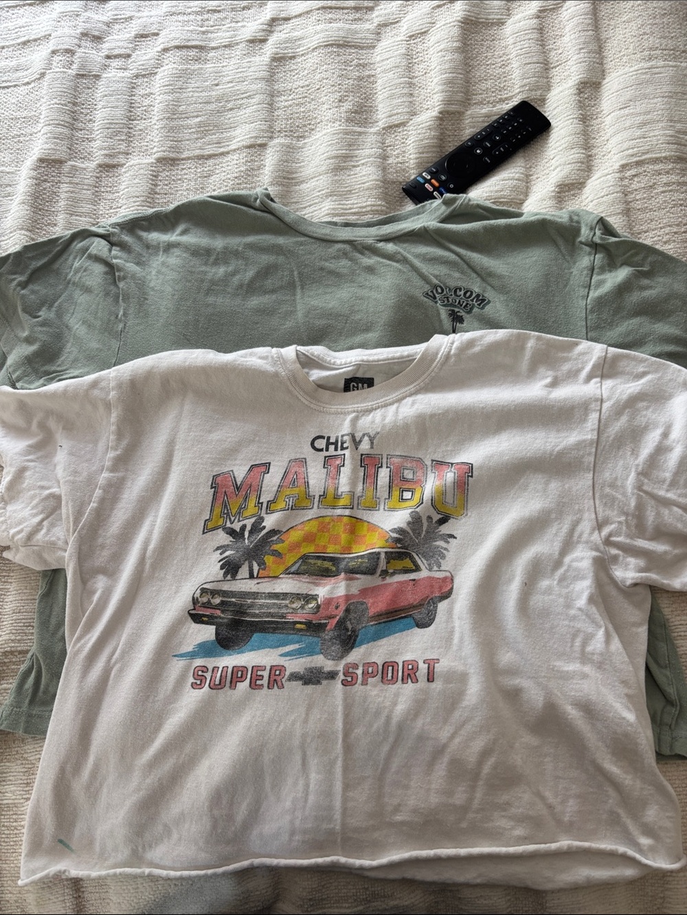 Gildan White Malibu Super Sport Graphic Tee